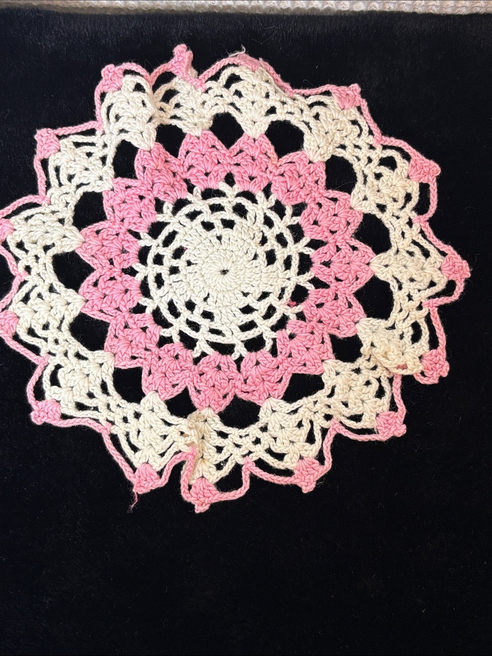 Doilies - Picture 3 of 14